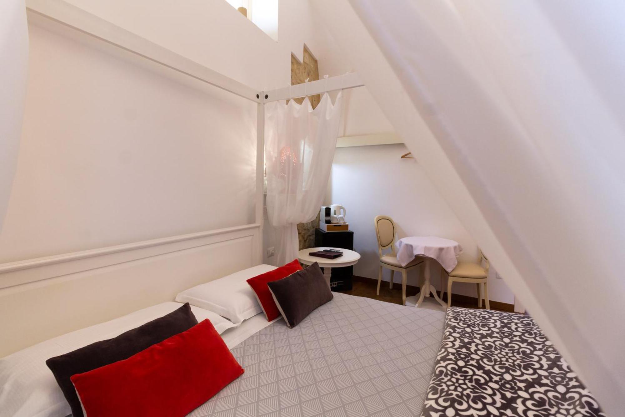 Le Nicchie Luxury Rooms Lecce Phòng bức ảnh