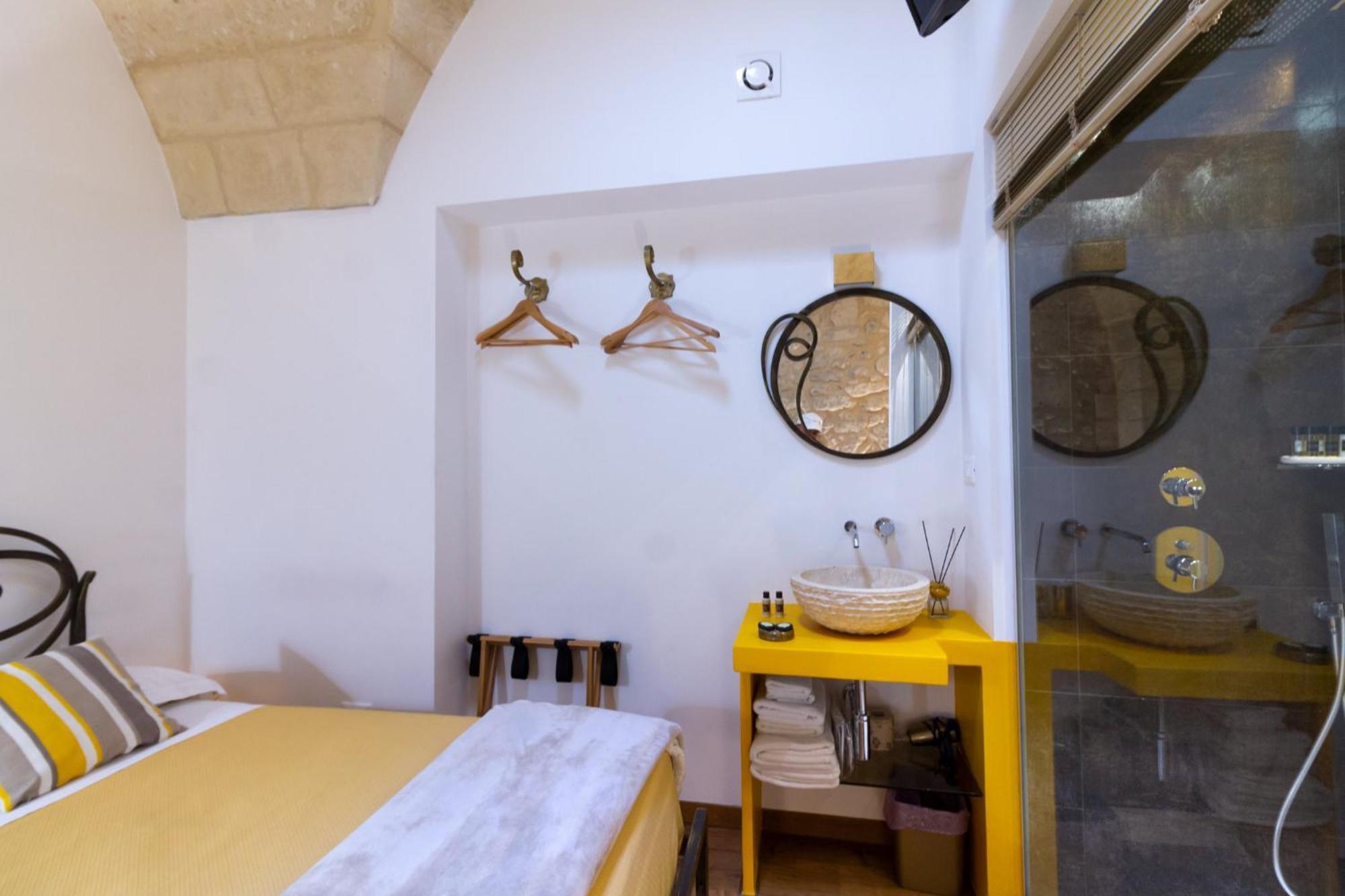 Le Nicchie Luxury Rooms Lecce Phòng bức ảnh